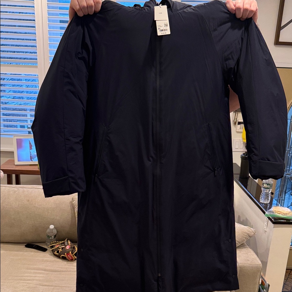 Uniqlo Women's Navy Puffer Coat